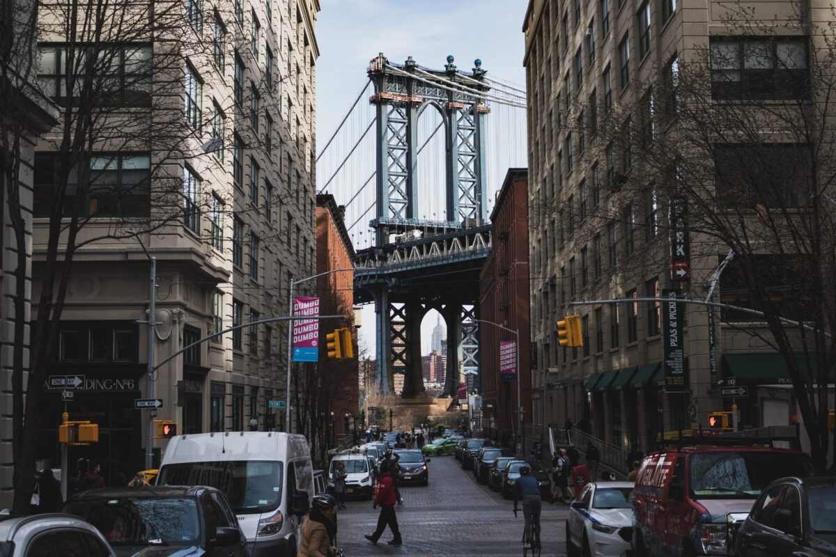 A street view of DAMBO, one of the best neighborhoods for expats in Brooklyn